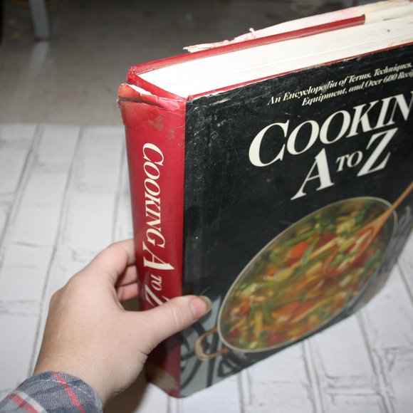 🍳 Vintage Cooking A to Z · 1988 Hardcover · Dust Jacket Included (Bd) - Picture 2 of 4